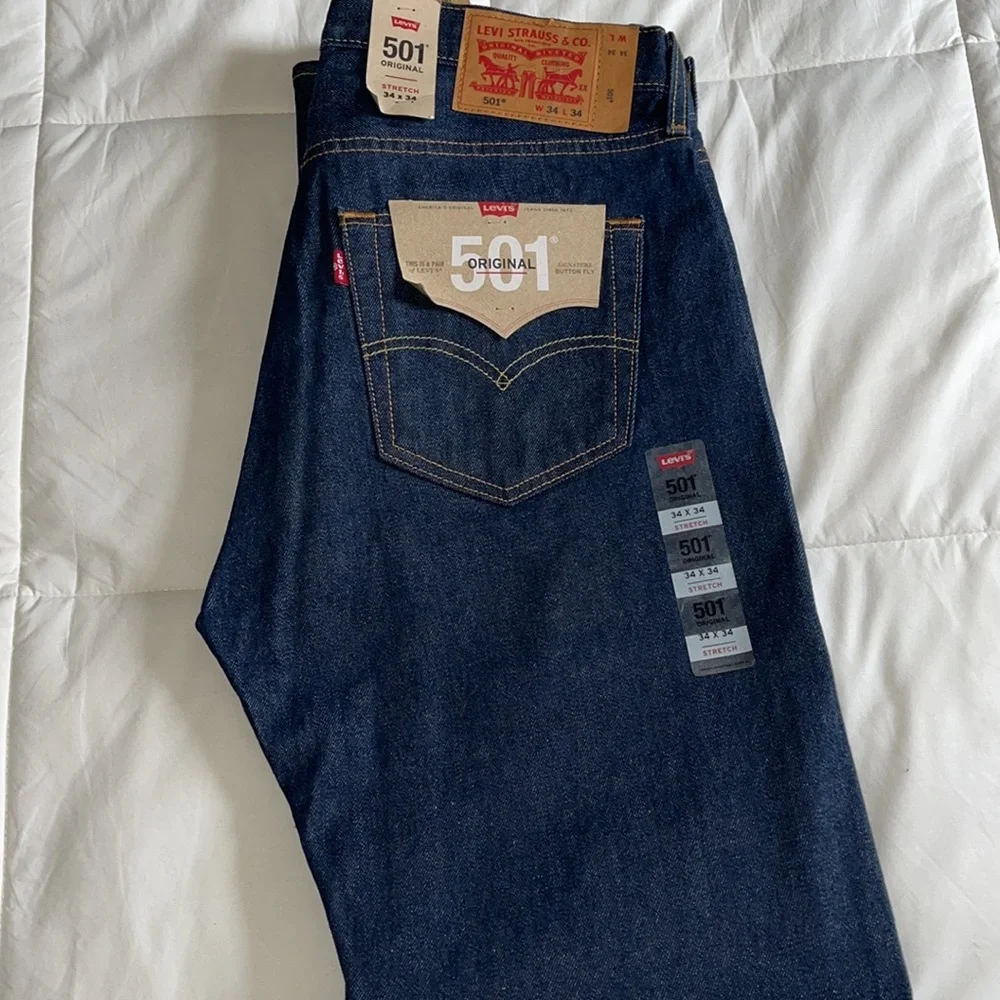 New with tags Blue Levi’s size 34/34 - Picture 3 of 4